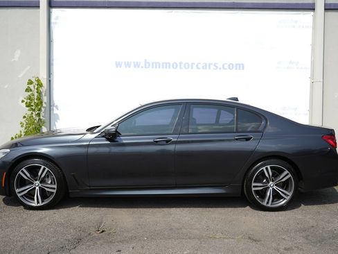 Used 2016 BMW 750i xDrive AWD/4WD image 8