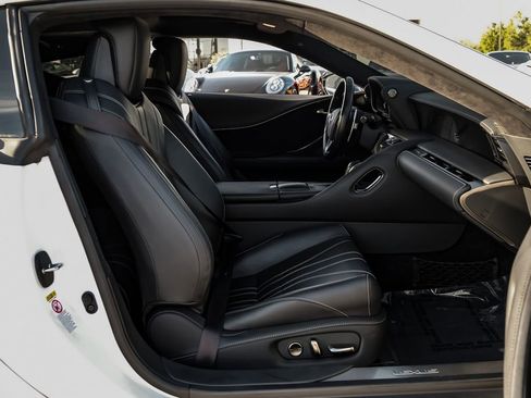 Used 2018 Lexus LC 500 Coupe w/ Touring Package RWD image 40