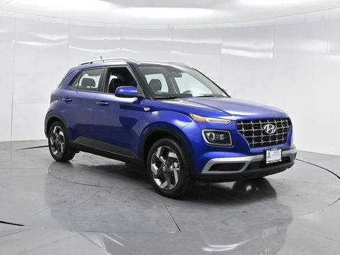 Used 2023 Hyundai Venue Limited w/ Cargo Package image 34