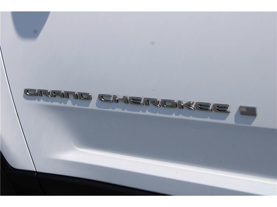 Used 2023 Jeep Grand Cherokee L Limited w/ Trailer Tow Group (B) AWD/4WD image 39