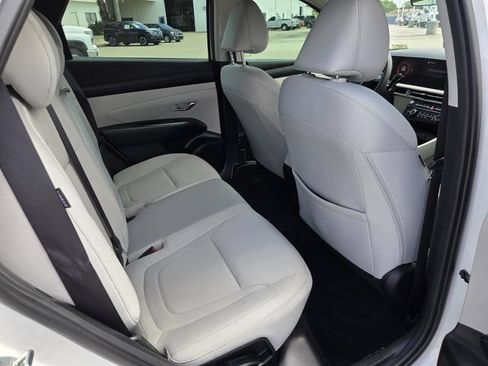 Used 2025 Hyundai Tucson SE FWD image 23