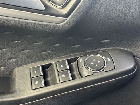 Used 2020 Ford Escape SE image 23