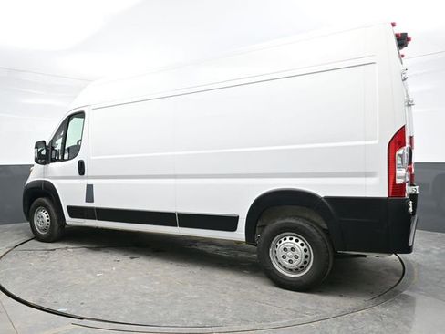 Used 2025 RAM ProMaster 2500 w/ Convenience Group FWD image 4