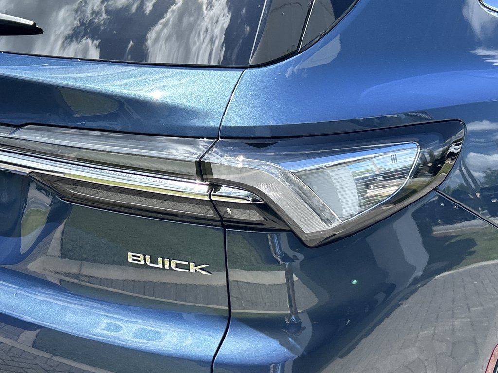 Certified 2026 Buick Enclave Avenir w/ Super Cruise Package FWD image 9
