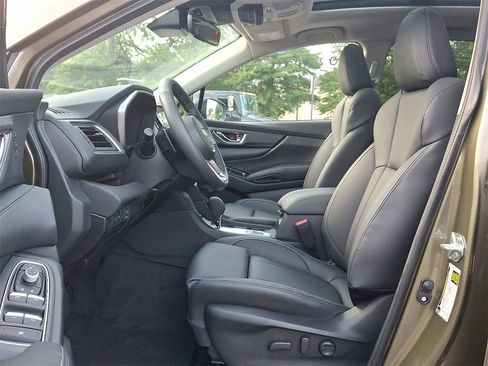 New 2025 Subaru Ascent Limited image 7
