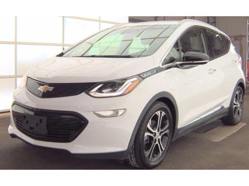 Used 2018 Chevrolet Bolt Premier w/ Driver Confidence II Package FWD image 1