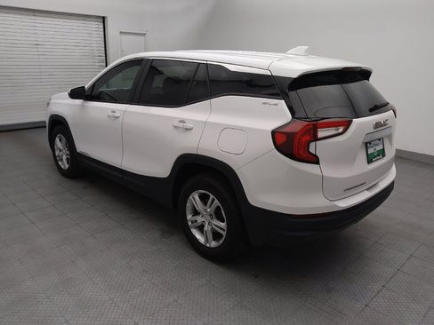 Used 2024 GMC Terrain SLE w/ Fleet Convenience Package FWD image 3