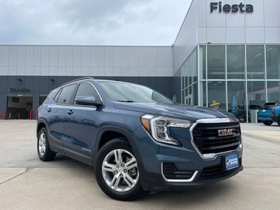 Used 2024 GMC Terrain SLE w/ Driver Convenience Package