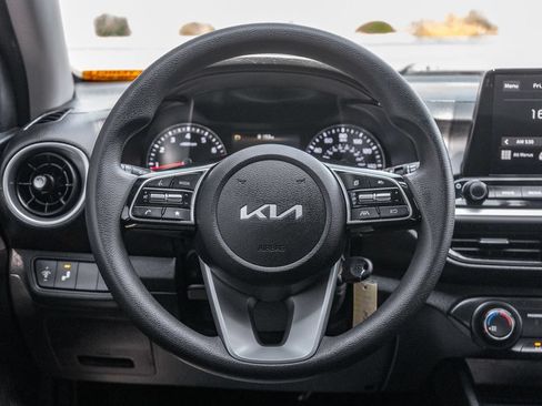 Used 2024 Kia Forte LXS w/ LXS Technology Package FWD image 14