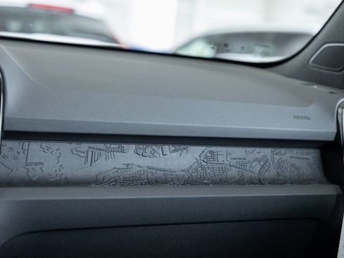 New 2025 Volvo EX40 Core w/ Climate Package image 17