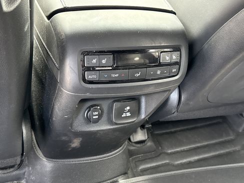 Used 2023 Hyundai Palisade Calligraphy image 13