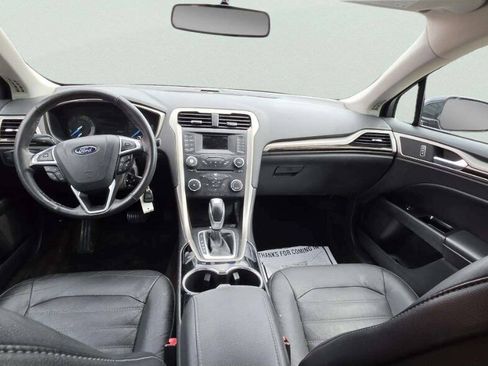 Used 2014 Ford Fusion SE w/ Equipment Group 202A FWD image 7