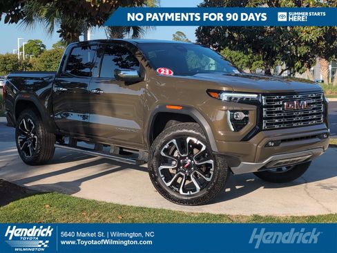 Used 2023 GMC Canyon Denali AWD/4WD image 1