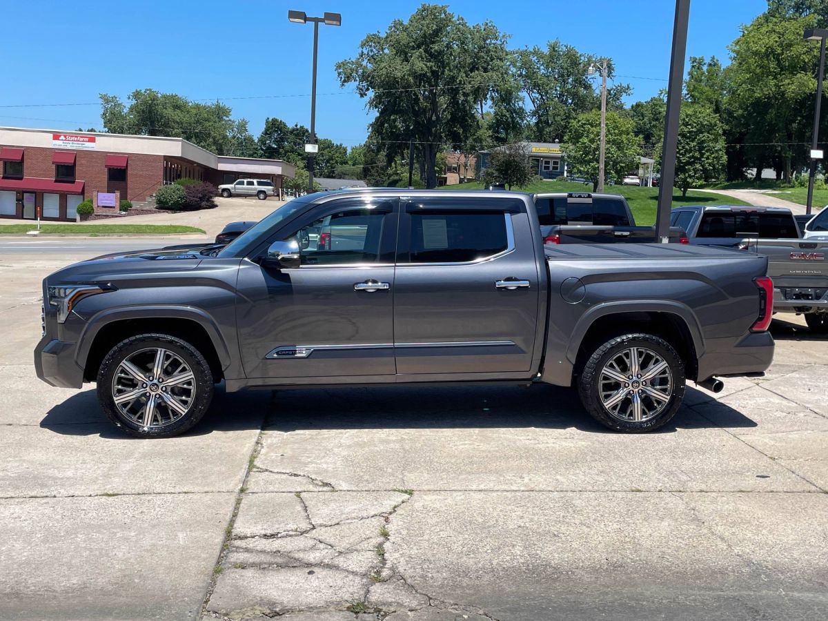 Used 2023 Toyota Tundra Capstone AWD/4WD image 3