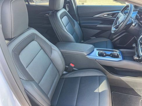 New 2026 Chevrolet Equinox EV LT image 15