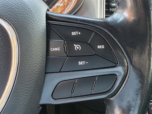 Used 2020 Dodge Charger SXT image 23