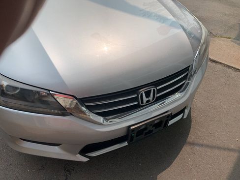 Used 2013 Honda Accord LX image 10