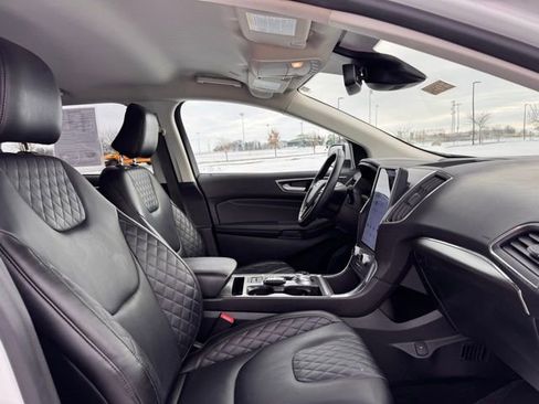 Used 2023 Ford Edge Titanium image 21