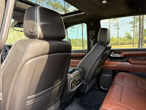 Used 2025 GMC Sierra 3500 Denali Ultimate image 30