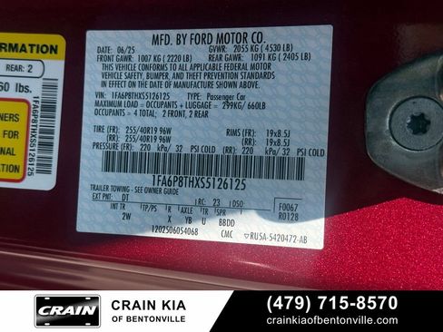 Used 2025 Ford Mustang Coupe RWD image 31