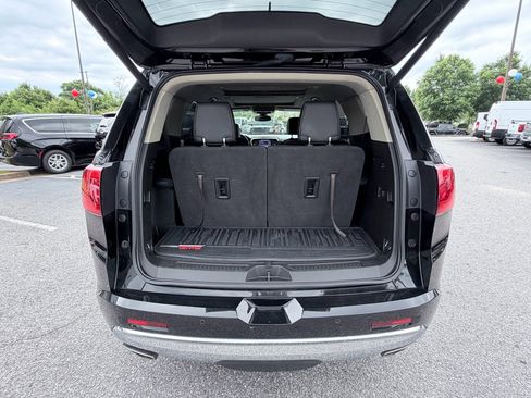 Used 2019 GMC Acadia Denali w/ Technology Package FWD image 8