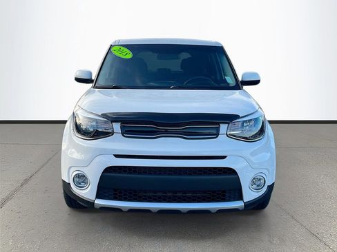 Used 2018 Kia Soul + image 2