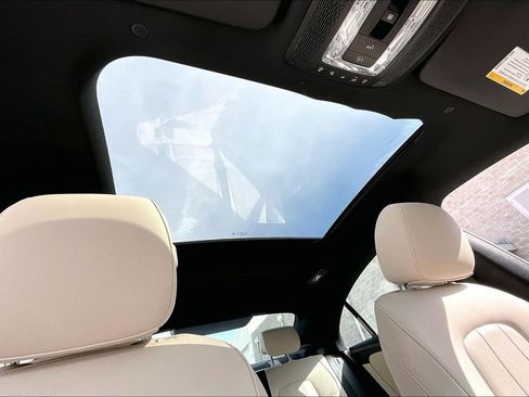 Certified 2023 Mercedes-Benz CLA 250 4MATIC image 17