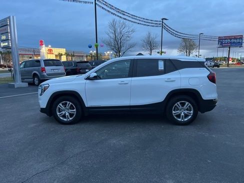 Used 2024 GMC Terrain SLE FWD image 36