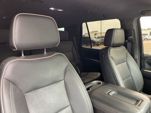 Used 2023 GMC Yukon SLT RWD image 34