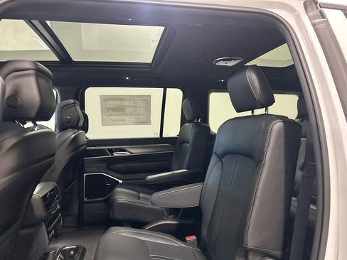 New 2026 Jeep Grand Wagoneer Limited w/ Premium Group II image 32
