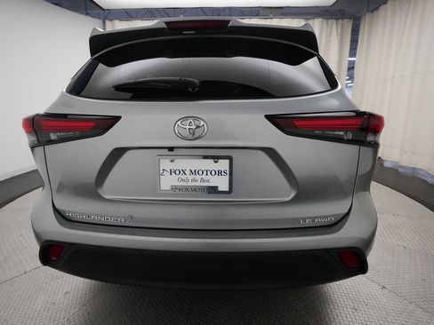 Used 2024 Toyota Highlander LE AWD/4WD image 54
