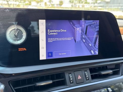 Used 2025 Lexus ES 350 w/ Premium Package image 22