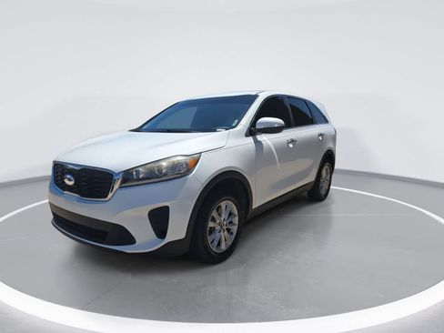 Used 2019 Kia Sorento FWD image 4