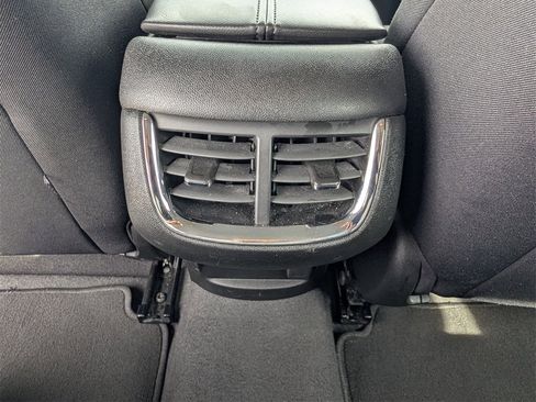 Used 2023 Chevrolet Malibu LT image 28