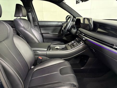 Used 2025 Hyundai Palisade Calligraphy FWD image 13