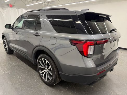 Used 2026 Ford Explorer ST-Line AWD/4WD image 3