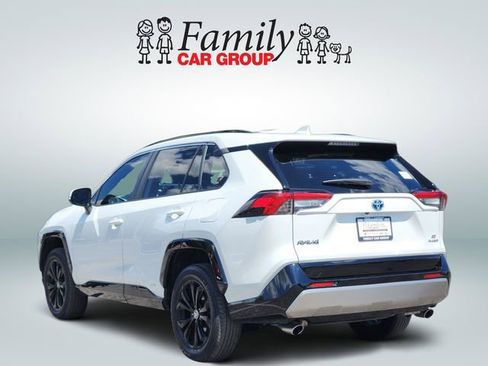 Used 2023 Toyota RAV4 SE w/ SE Grade Weather Package image 3