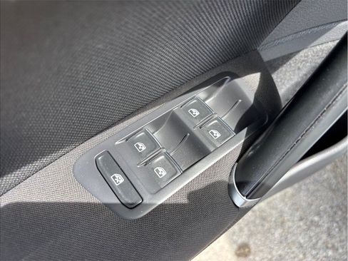 Used 2017 Volkswagen GTI S FWD image 18