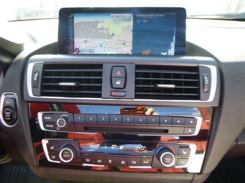 Used 2015 BMW M235i Convertible image 17