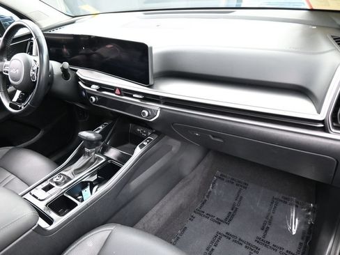 Used 2025 Kia Sorento S w/ Panoramic Sunroof Package FWD image 42
