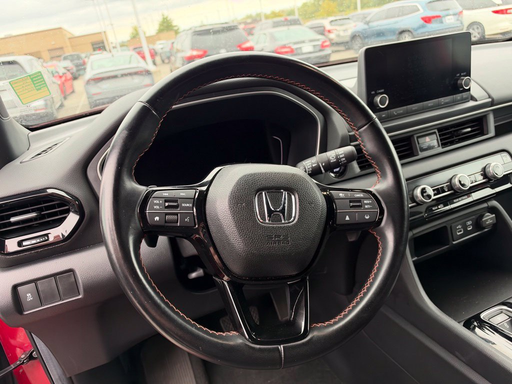 Used 2024 Honda Pilot Sport image 9