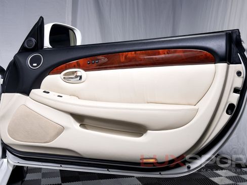 Used 2010 Lexus SC 430 Convertible image 58