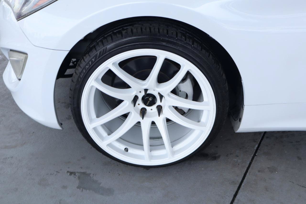 Used 2014 Hyundai Genesis 2.0T RWD image 12