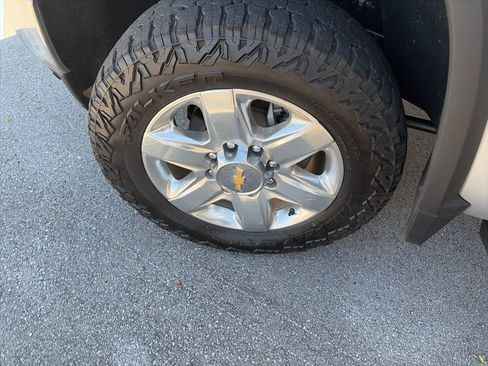 Used 2023 Chevrolet Silverado 2500 LTZ w/ LTZ Convenience Package image 29