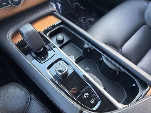 Used 2023 Volvo XC90 B6 Plus w/ Protection Package Premier image 28