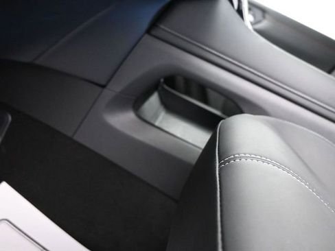 New 2025 Nissan Armada SL w/ Captain's Chari Seat Package image 45