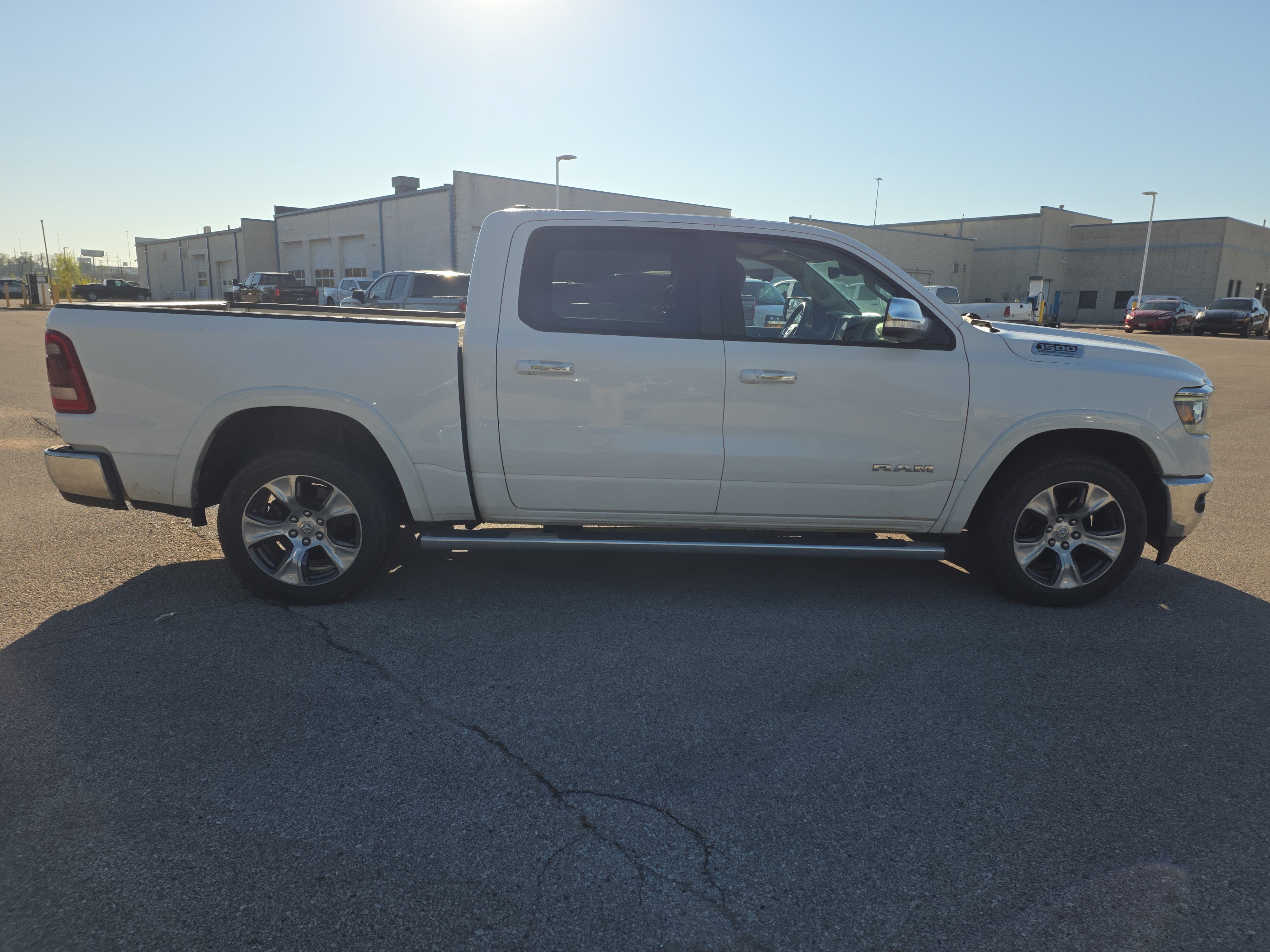 Used 2021 RAM 1500 Laramie AWD/4WD image 3