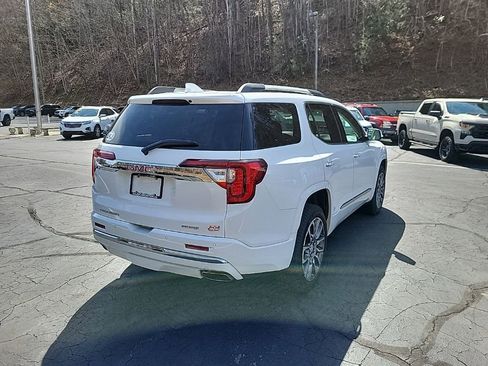 Used 2023 GMC Acadia Denali w/ Denali Technology Package image 8