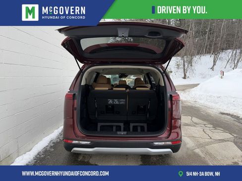 Used 2024 Kia Carnival LX image 23