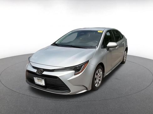 Used 2025 Toyota Corolla LE FWD image 7